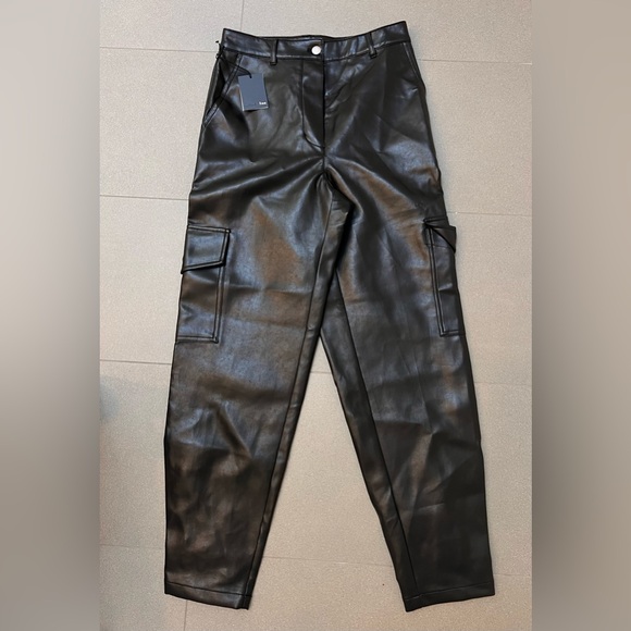 NWT Aritzia Wilfred Modern Cargo Pant in Size 6 - Picture 2 of 4